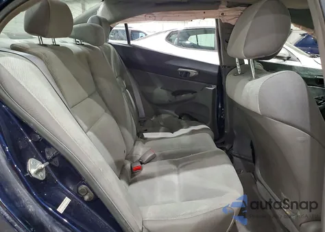 2010 Honda Civic Lx z USA, uszkodzony, nr VIN 19XFA1F50AE017289